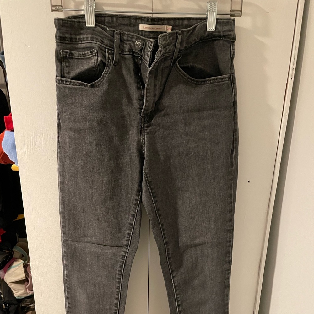 Levi’s 721 high rise skinny Jean size 28